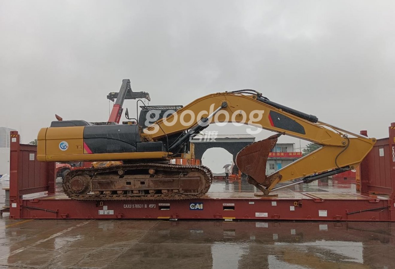 CAXU5786318_07