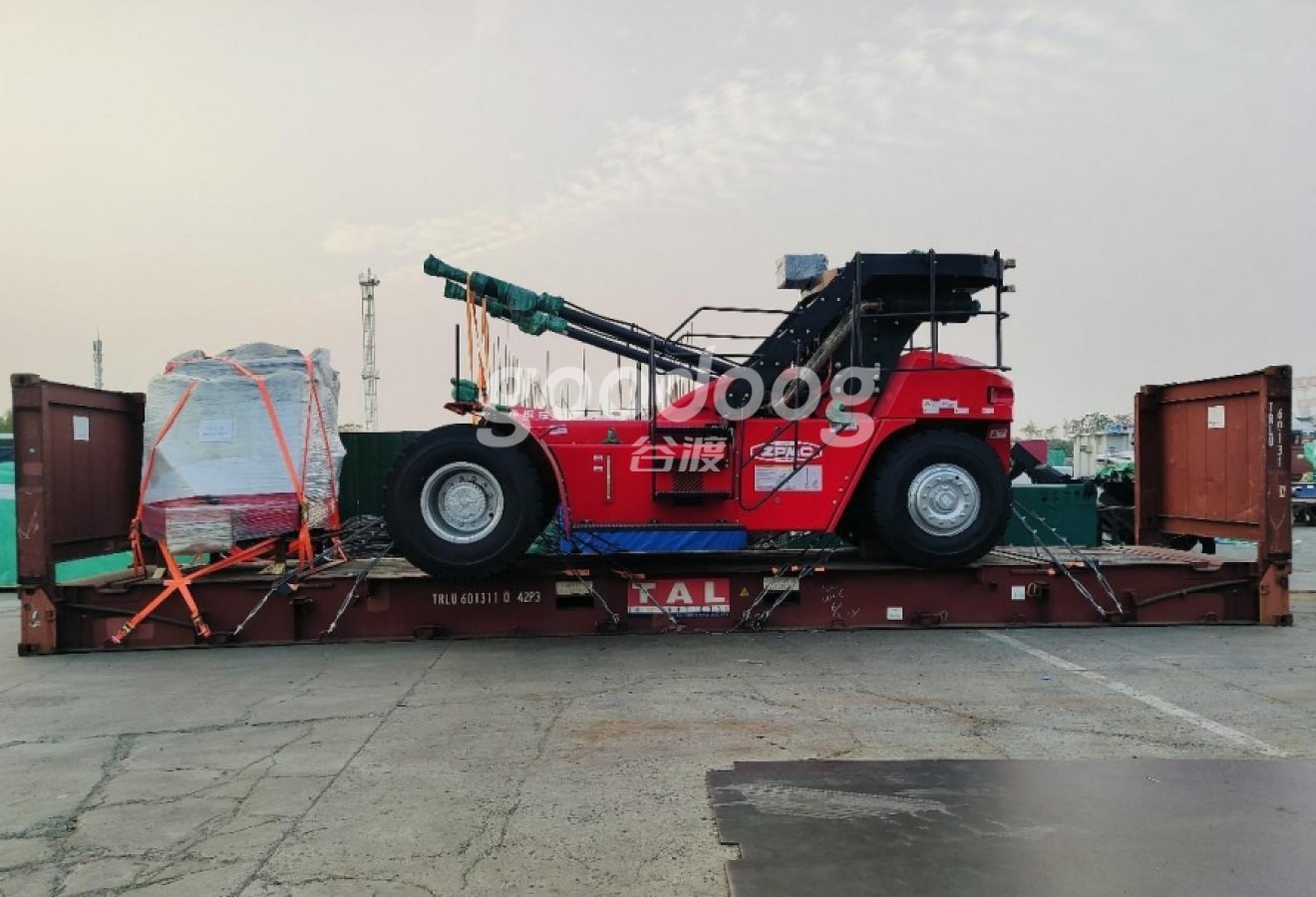 SHA--SINGAPORE  2X40FR 堆高机